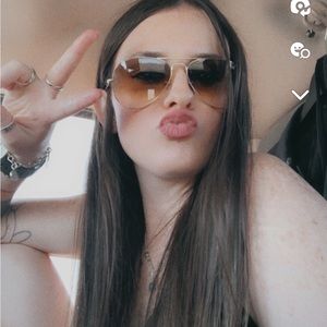 Meet your Posher, Kaylyne